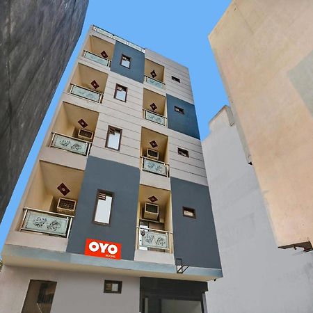 Hotel O Hotel Blue Orchid Ню Делхи Екстериор снимка