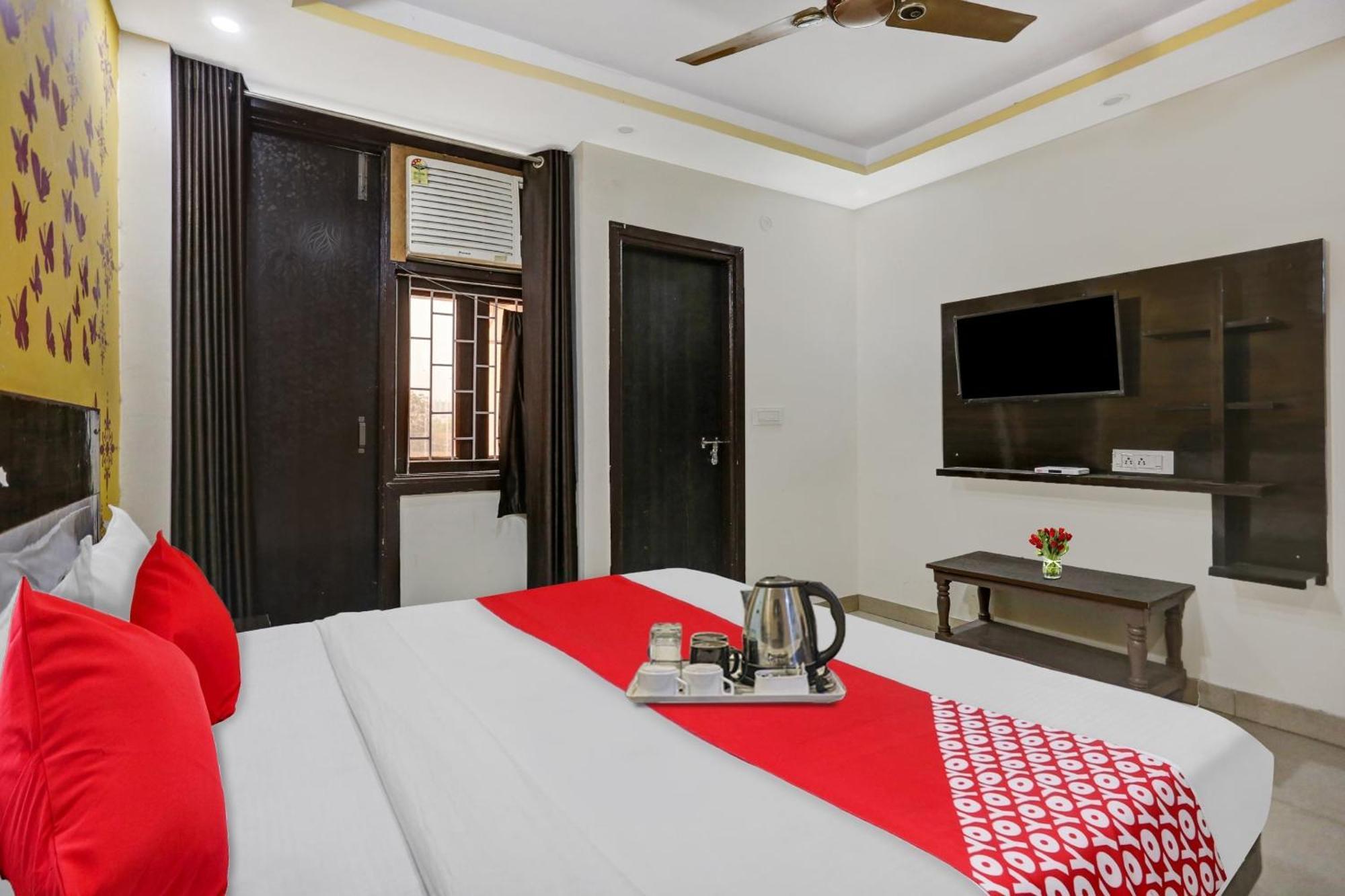 Hotel O Hotel Blue Orchid Ню Делхи Екстериор снимка
