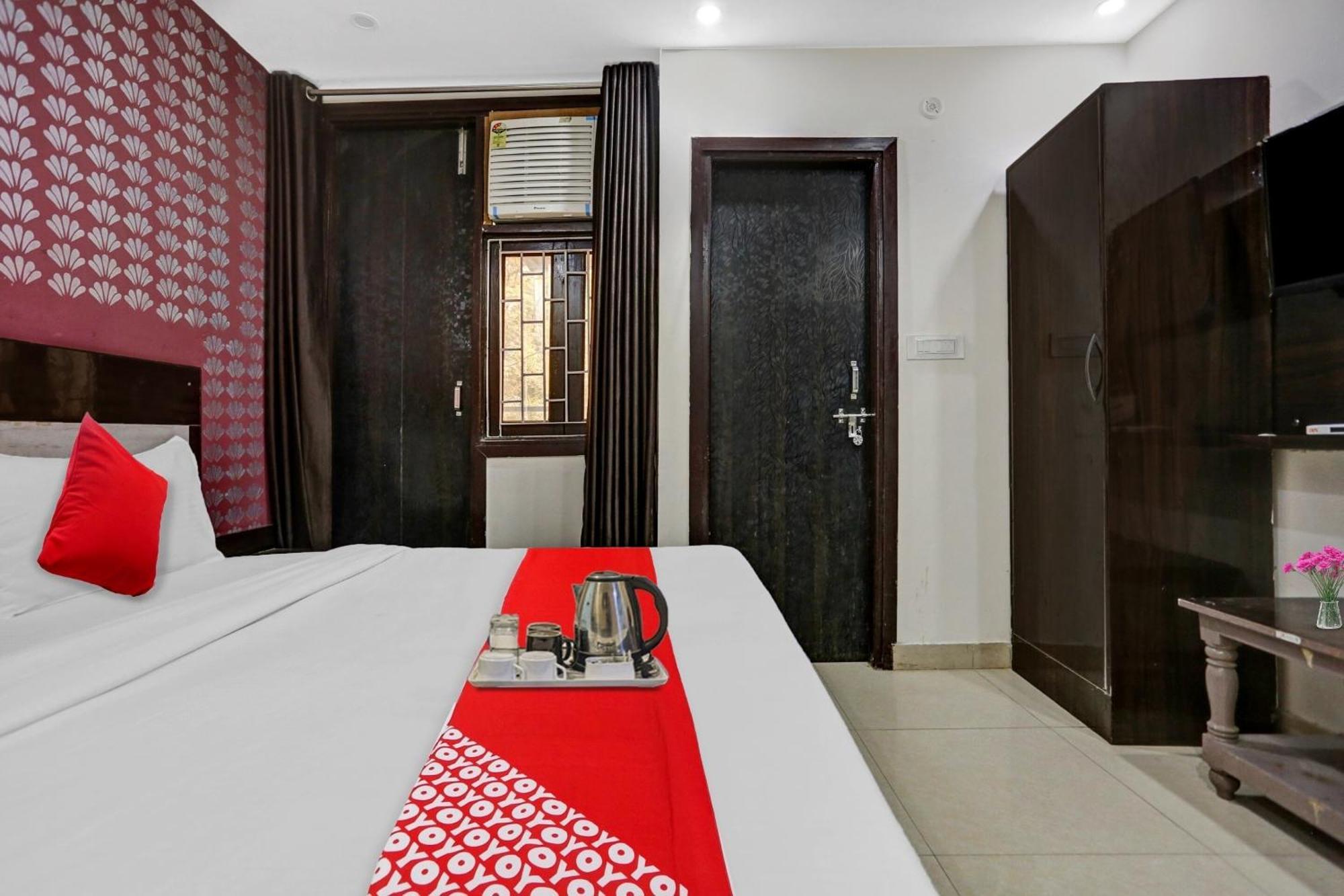 Hotel O Hotel Blue Orchid Ню Делхи Екстериор снимка