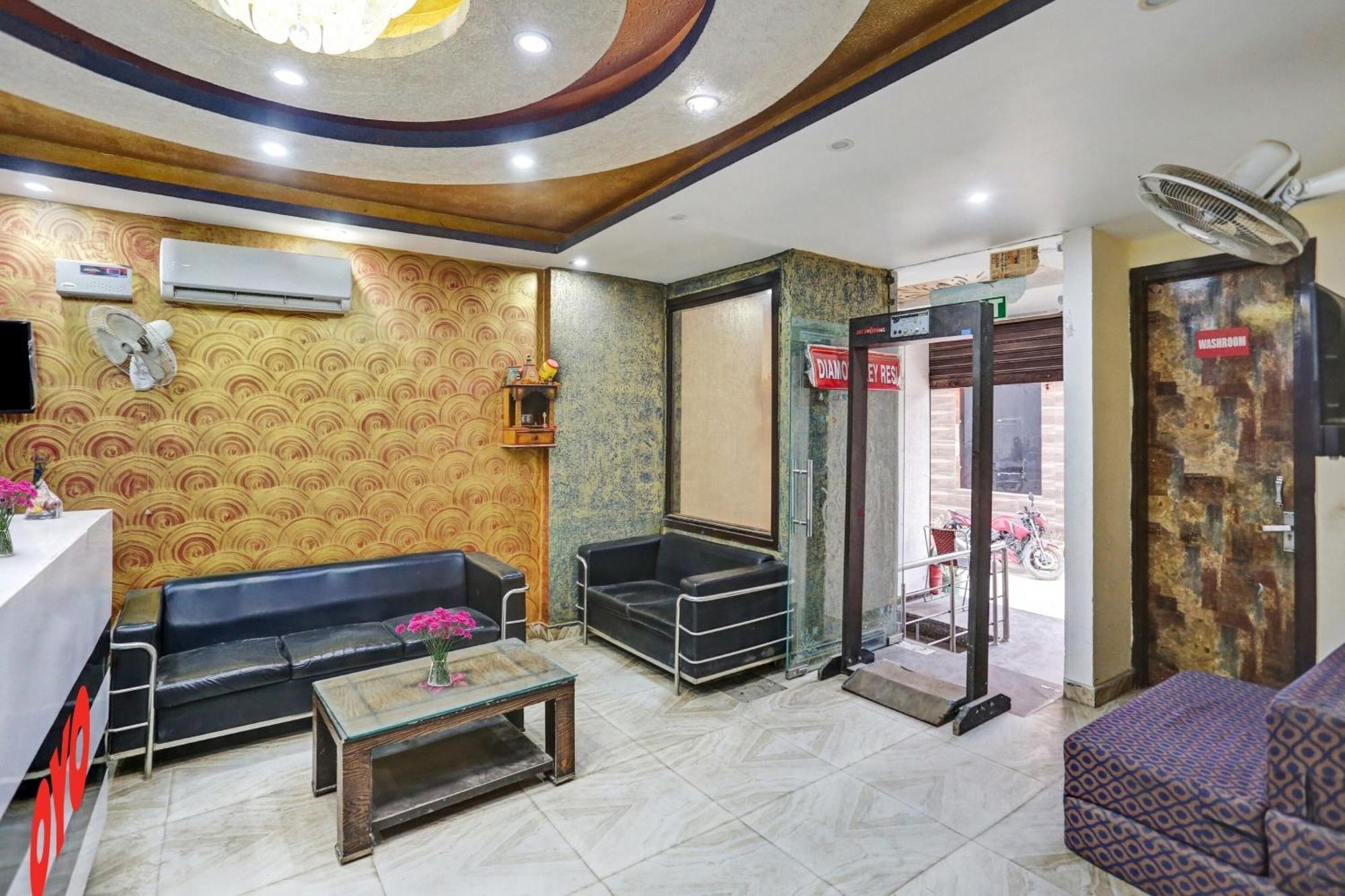 Hotel O Hotel Blue Orchid Ню Делхи Екстериор снимка
